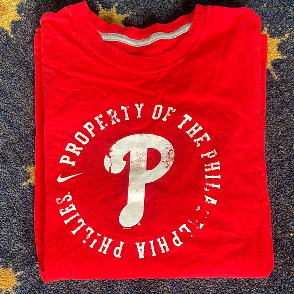 Nike XL Red Philadelphia Phillies T-Shirt - Picture 3 of 4